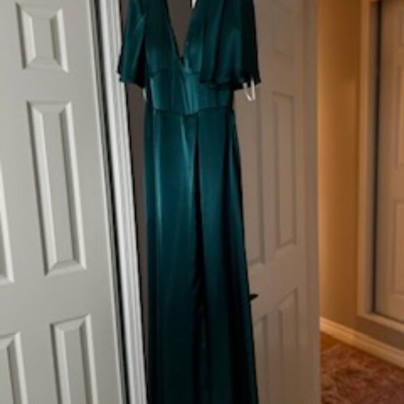 Deep Green Satin Gown for Weddings or Bridesmaids - Picture 3 of 8